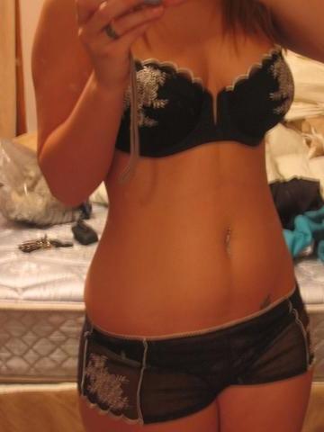 15P More selfshooting honeys