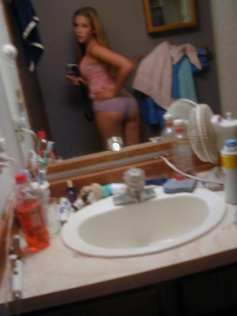 15P More selfshooting honeys