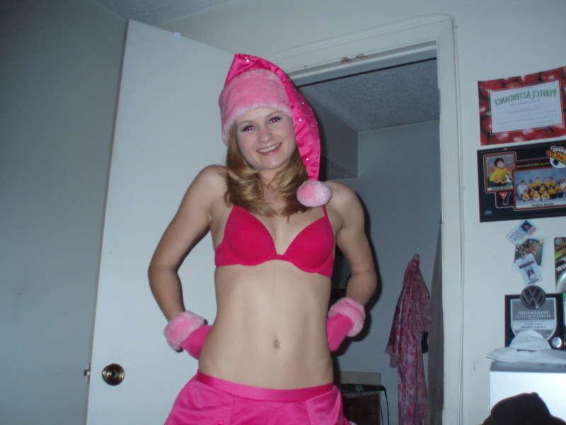 18P My blonde girlfriend sucking my dick