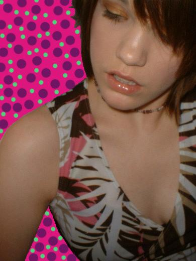 16P Spanish teen selfshooting