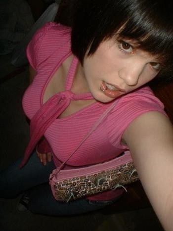 16P Spanish teen selfshooting