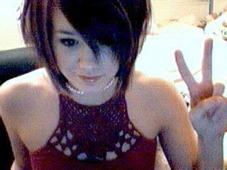 16P Spanish teen selfshooting