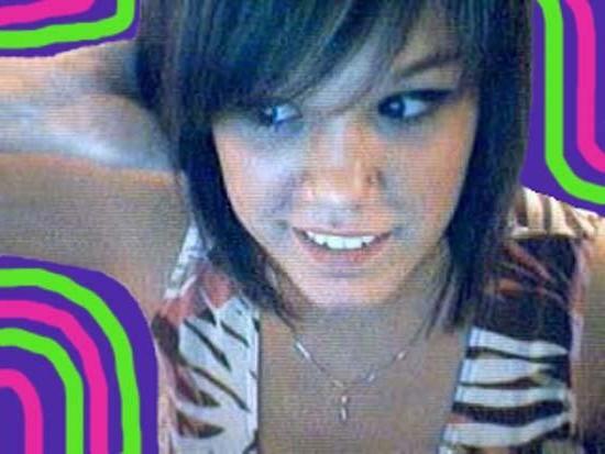 16P Spanish teen selfshooting