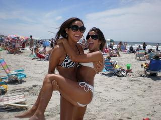 18P Babes in sexy beach shots