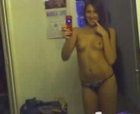 18P Naked babes making good use of their camera phones