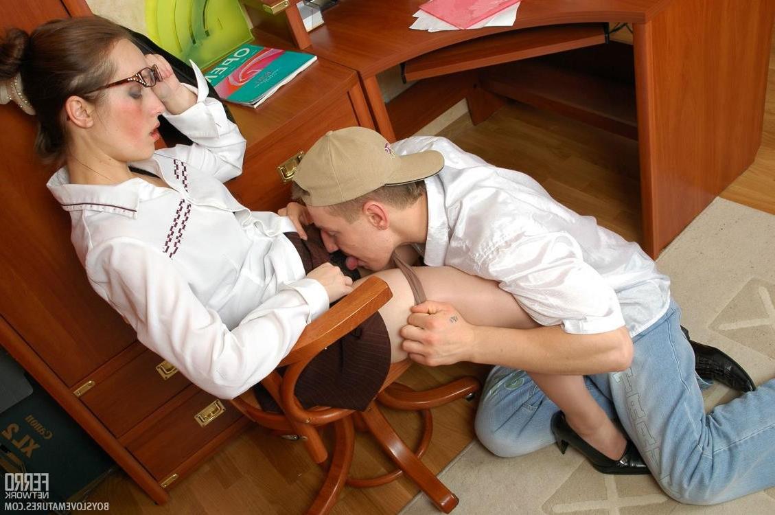 19P Mature spectacled secretary getting hardcored by co worker