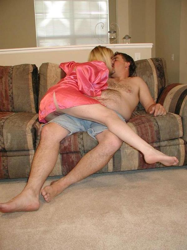 16P Horny juicy babe gets fucked sex and wet blowjob