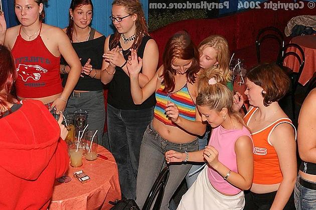 16P Wild girls doing strangers in orgies