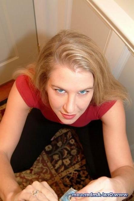 16P Amateur girl blowjob and cumshot