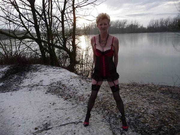 16P amazing outdoor flashing photos