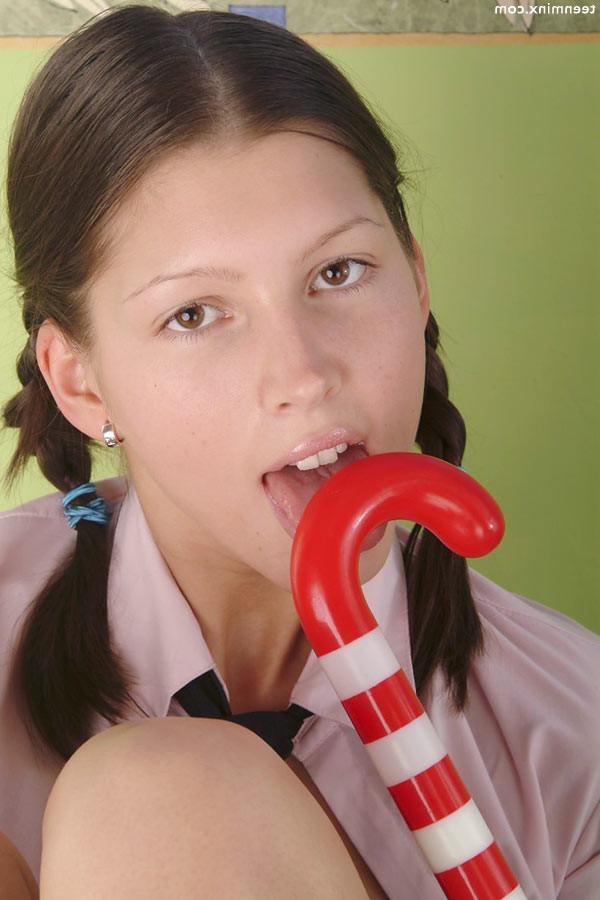 18P Pigtail coed candy canes her tight pussy