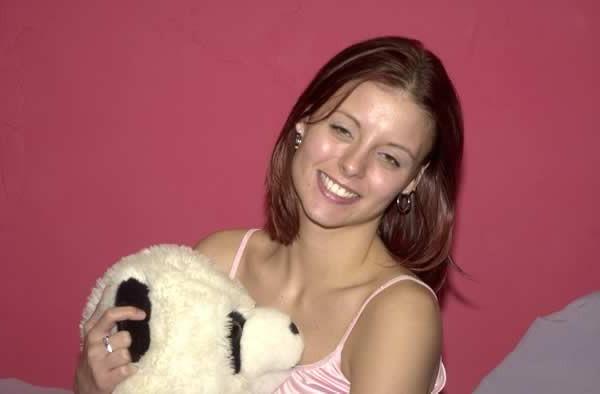 13P Young amateur fucking a dildo