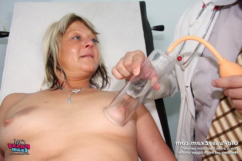 15P Nada mature woman gyno fetish pussy speculum gynochair exam
