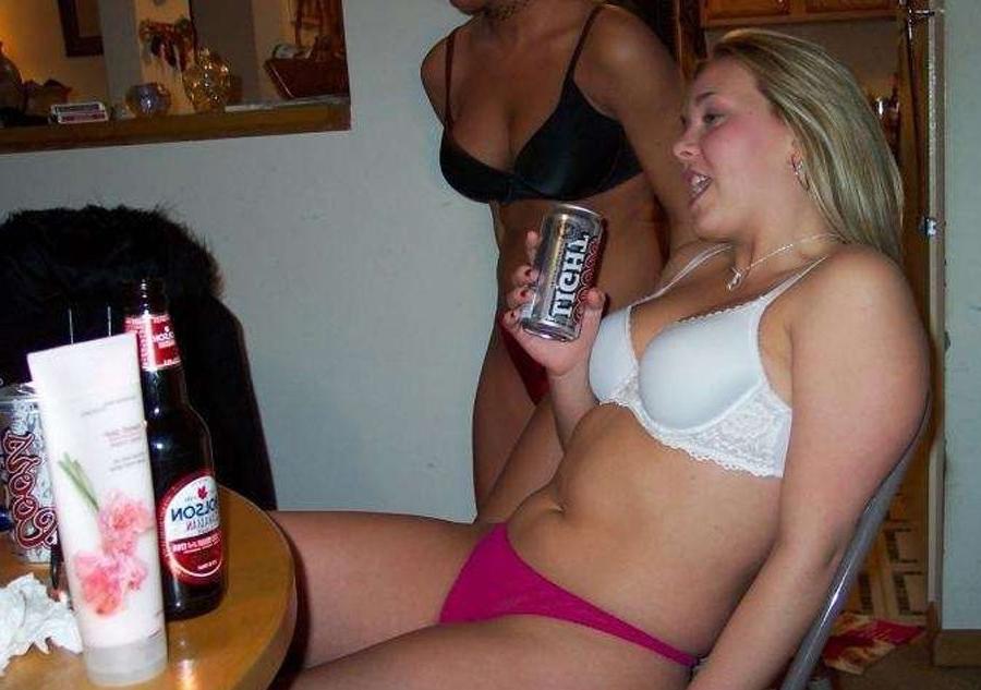 15P Drunk College Party Girls Flashing Perky Tits And Tight Pussies