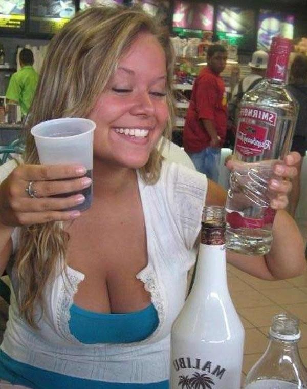15P Drunk Naked College Girls Flashing Perky Tits At A Party