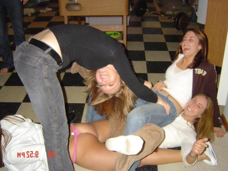 15P Drunk College Girls Flashing Perky Boobs In Public