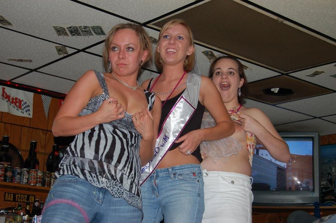 15P Crazy Drunk Spring Break College Girls Flashing Perky Tits