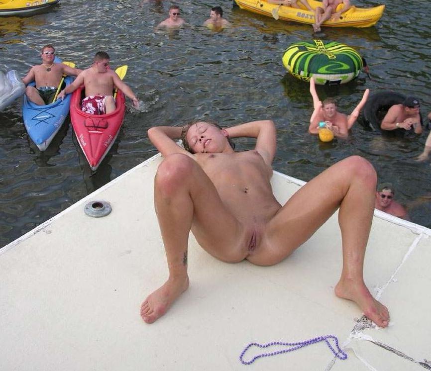 15P Crazy Drunk Spring Break College Girls Flashing Perky Tits