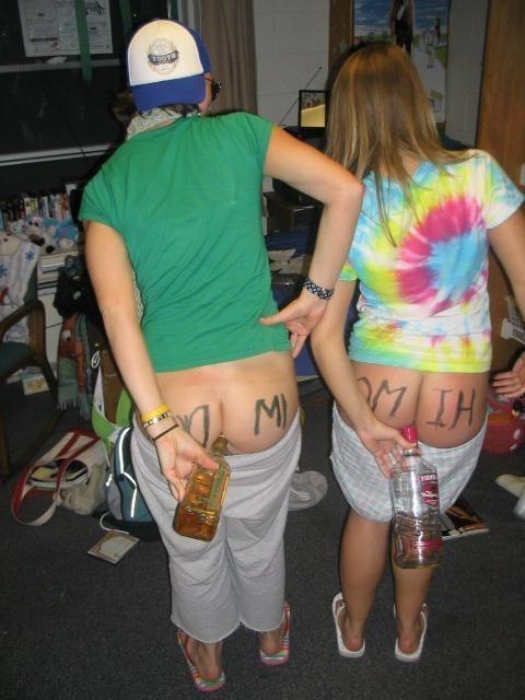 15P Drunk Chicks Flashing Big Perky College Girl Tits
