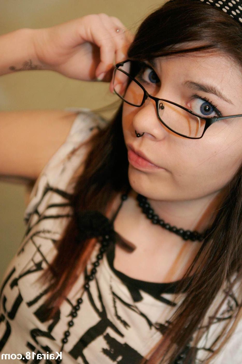 16P Geeky emo teen girl