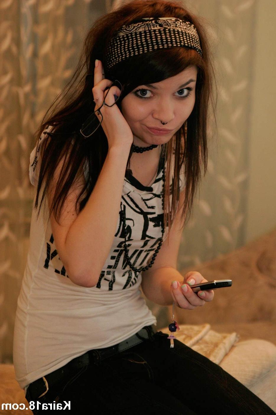 16P Geeky emo teen girl