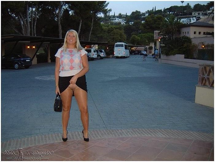 15P Natasha Smith blonde high heels pantyhose babe flashing