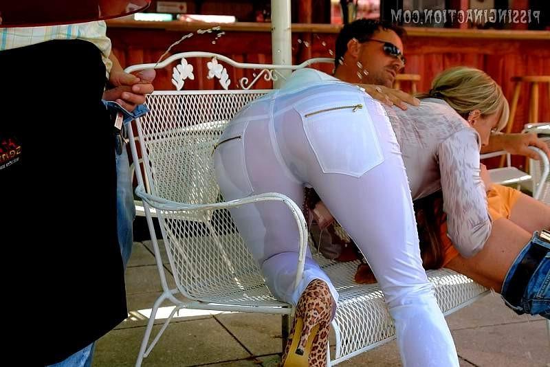 19P Men double piss team a sexy freak