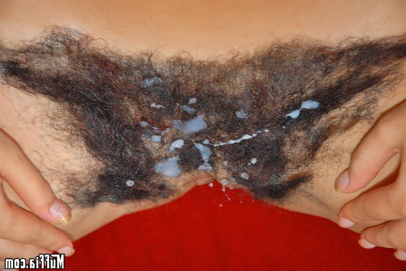 16P Horny babe with huge hairy pussy fucked and cumshot on bush