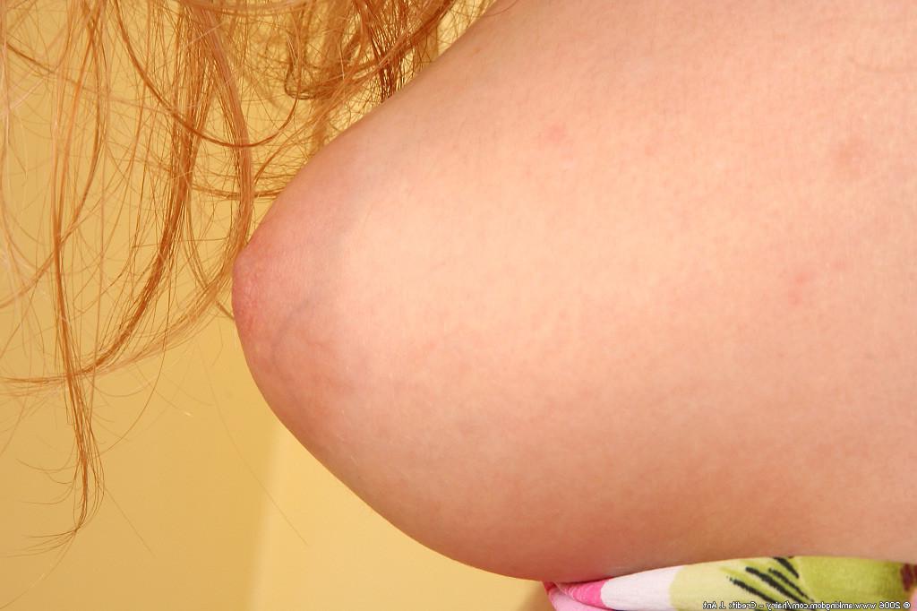 16P Natural amateur girl Lily an dher hairy pussy