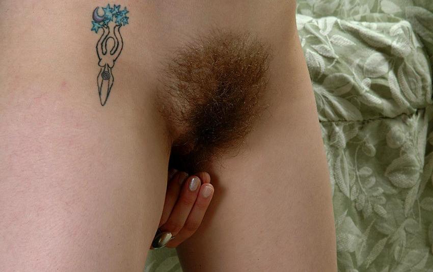 19P Amateur hairy teen spreads on floor