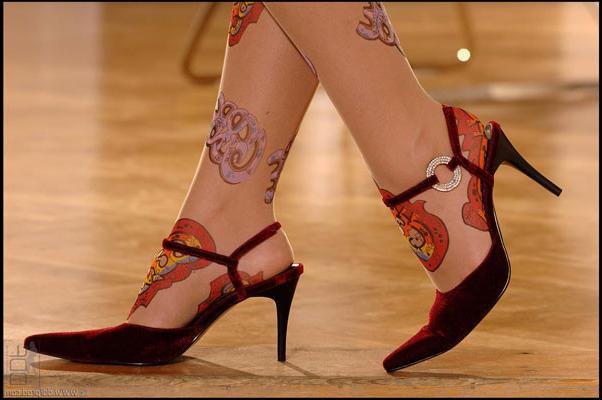 15P Kinky Nylons and Feet
