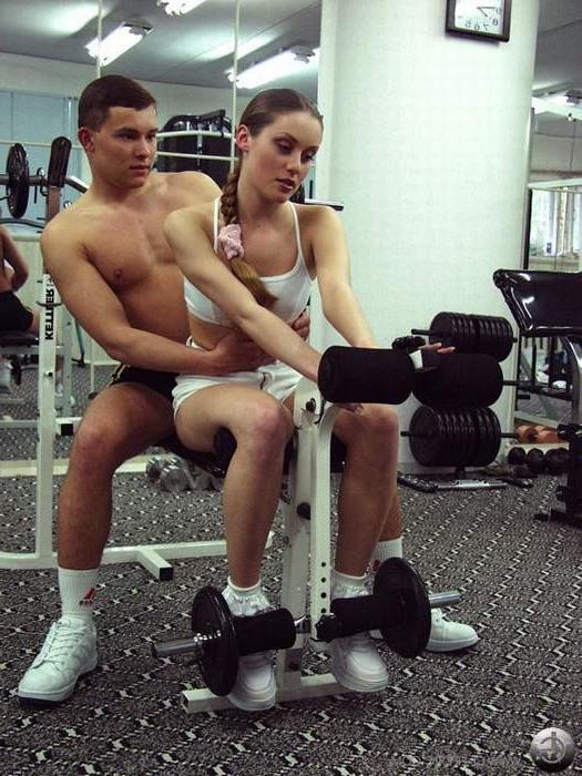 16P Contortionist couple having a naked workout