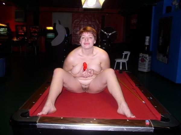 18P Fatty legs and foot on billiard