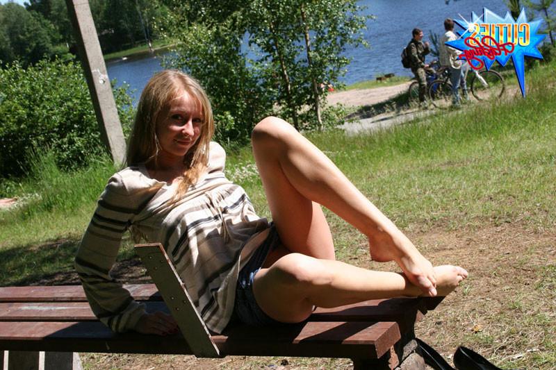 16P Sexy teen girl exposes her body near crowded lake