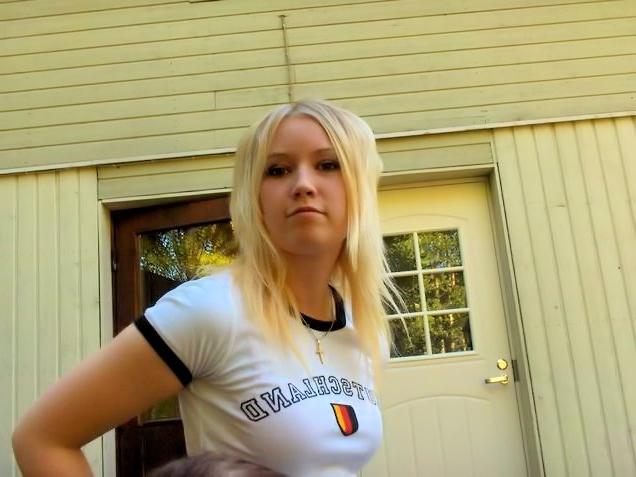 15P Gorgeous amateur girls showing their amazing bodies