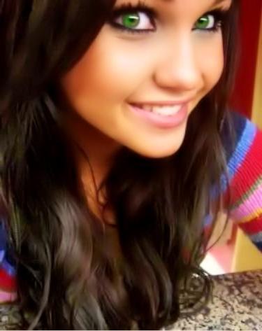 15P Amateur self shooting teens showing their bodies
