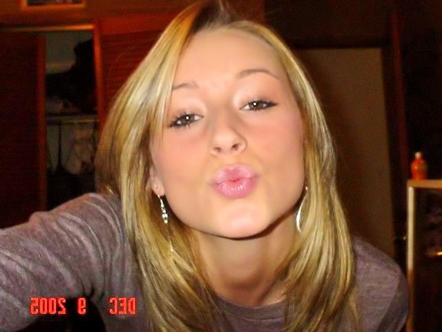 15P Amateur hot teens posing and sucking a dick hard