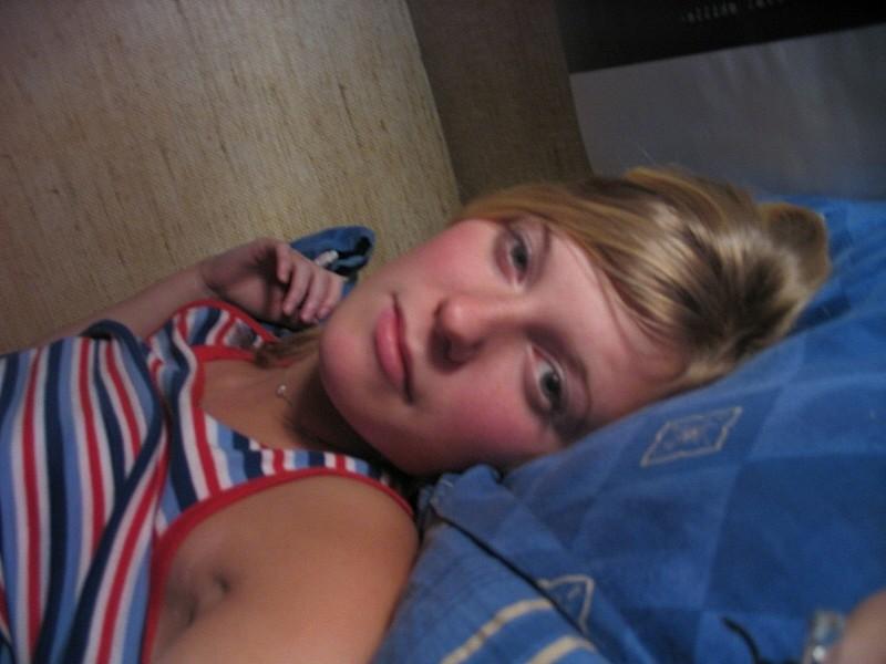15P Amateur self shooting teens showing their bodies