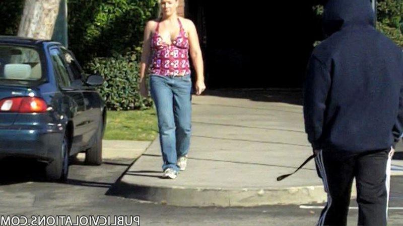 12P Amateur chick fights off a pervert on the street