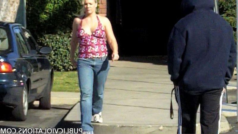 12P Amateur chick fights off a pervert on the street