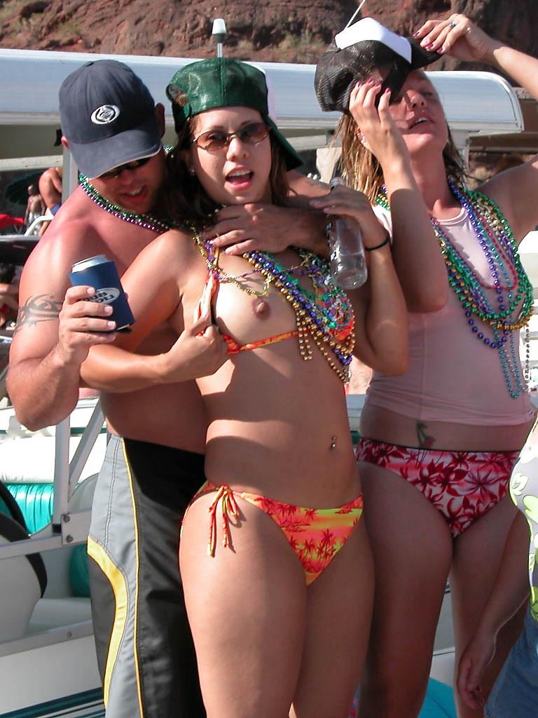 16P Spring break college girls flashing their boobies