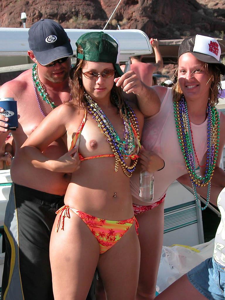 16P Spring break college girls flashing their boobies
