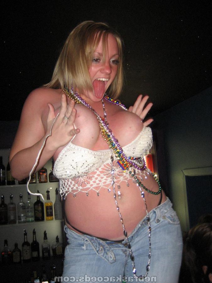16P Party girls get drunk and flash their boobs