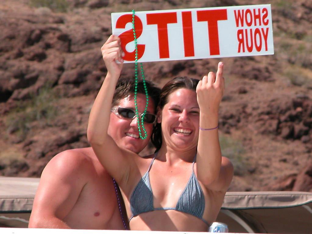 16P Drunk college girls flashing at Lake Havasu