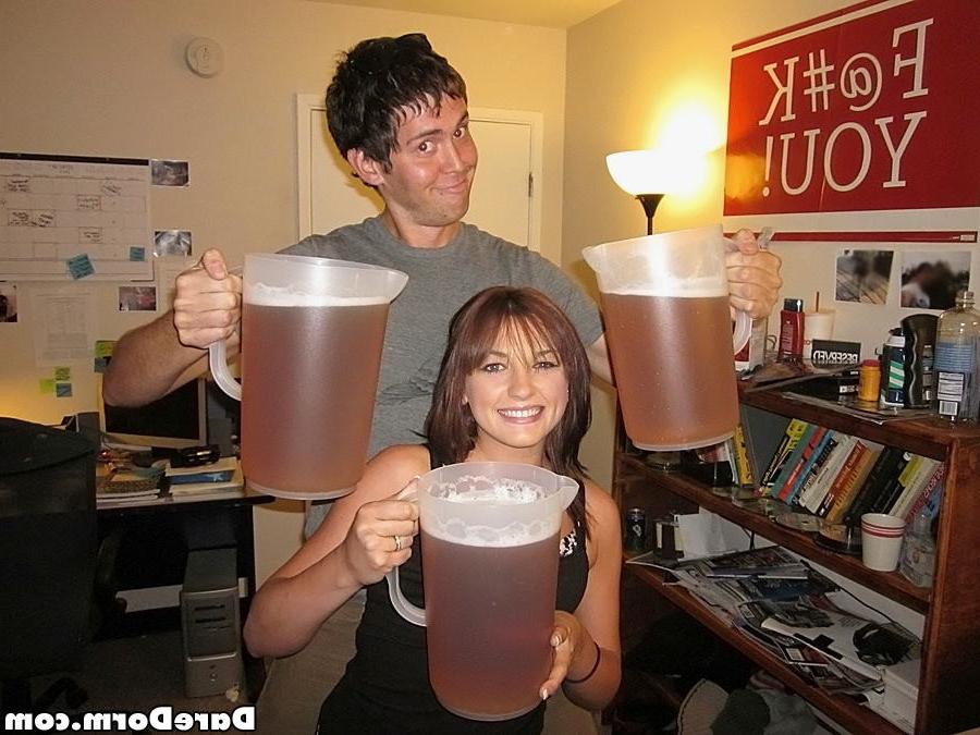 15P Drunk college teen freshmen girlfriends planking and partying