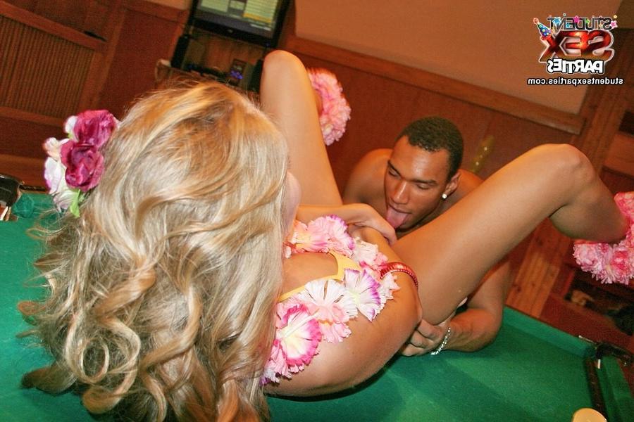 8P Drunk coeds having sex