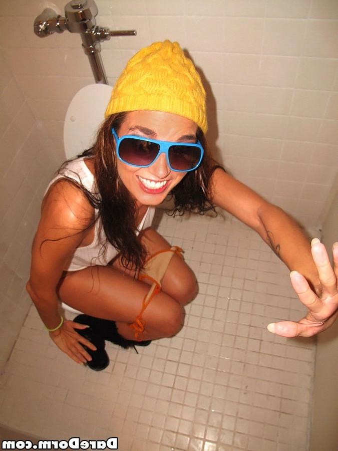 15P Check out these smoking hot long leg college babes fuck eachother in these amazi