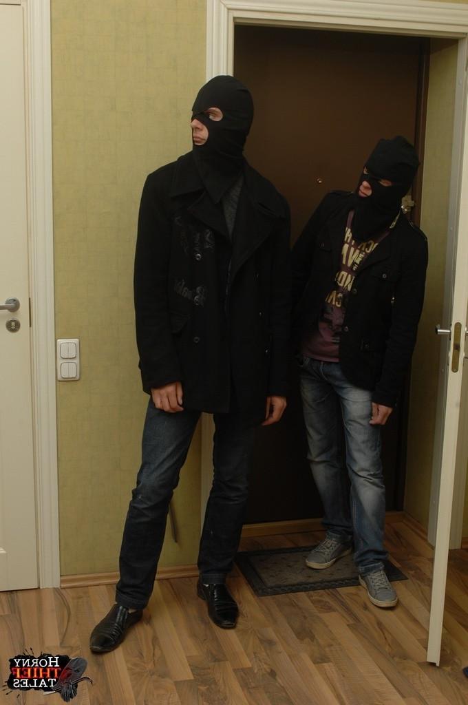 16P Thieves didn't find anything in Masha's place and they decided to fuck young gir