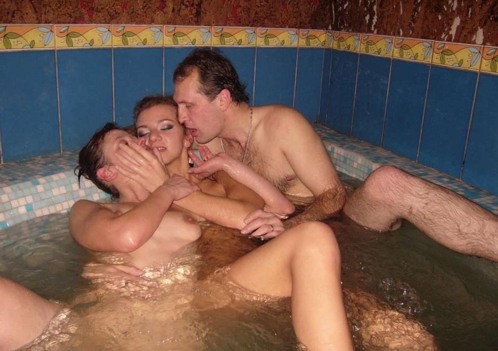 15P Wild smashed bitches in a jacuzzi