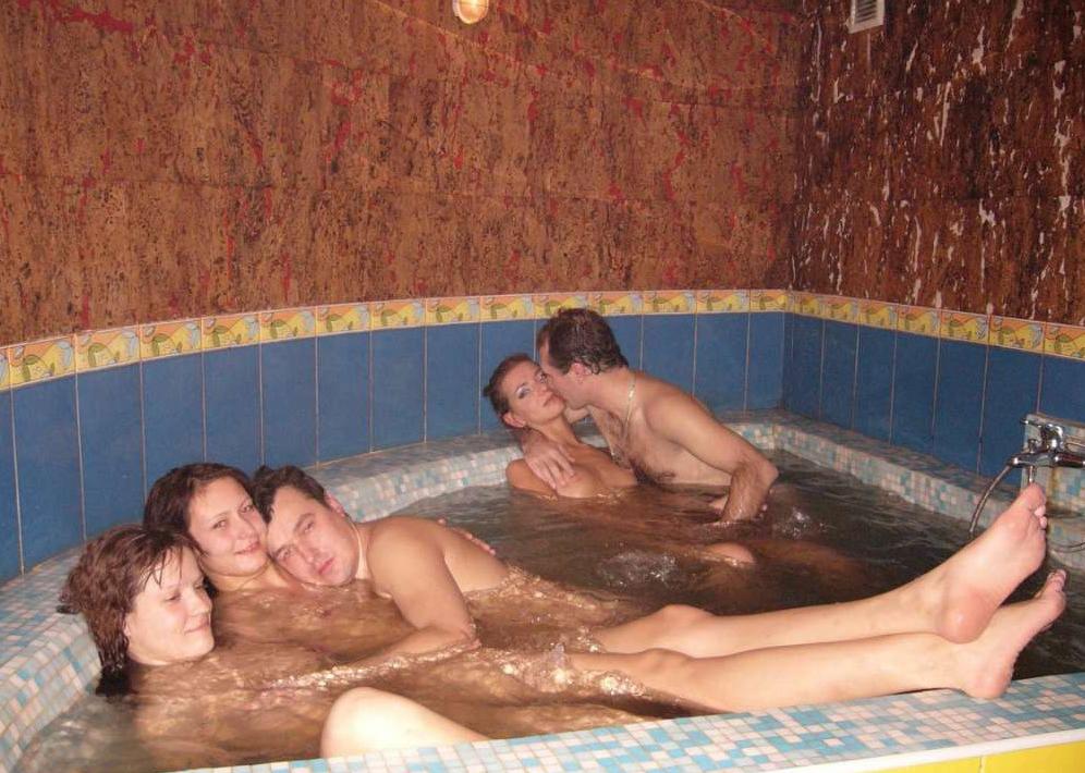15P Wild smashed bitches in a jacuzzi